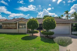 20045 Nw 65th Ct, Hialeah