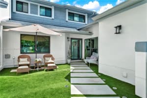 9905 NW 52nd Ln, Doral, FL 33178, Sold 08/14/25