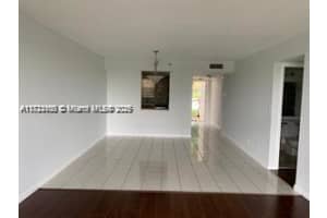 3100 W Rolling Hills Cir APT 101, Davie, FL 33328, - MLS#A11823100