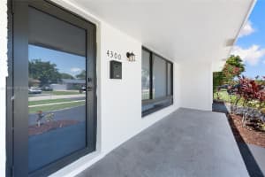 4300 Monroe St, Hollywood, FL 33021 - MLS#A11823141