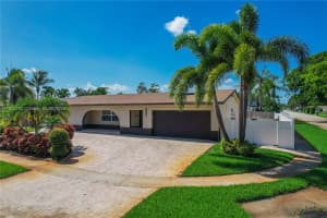 8801 NW 5th St, Pembroke Pines, FL 33024, - MLS#A11823170