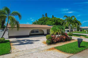 8801 NW 5th St, Pembroke Pines, FL 33024, - MLS#A11823170