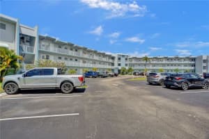 MLS# A11823275, Hollywood, Florida 33021