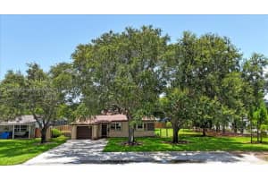 404 NE 11th Ave, Pompano Beach, FL 33060, - MLS#A11823386