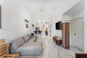 2140 NW 78th Ave 204, Pembroke Pines, FL 33024 - MLS#A11823407