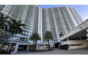 100 Bayview Dr 1030, Sunny Isles Beach