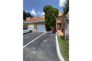 1651 Sw 120th Ave, Pembroke Pines