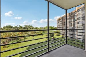 900 Saint Charles Pl 420, Pembroke Pines
