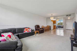 900 St Charles Pl APT 420, Pembroke Pines, FL 33026, - MLS#A11823475