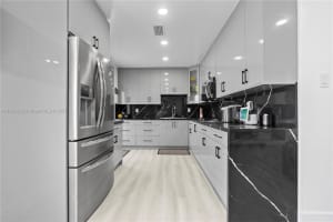 6474 Palm Ave Hialeah, FL 33012 - MLS#A11823532