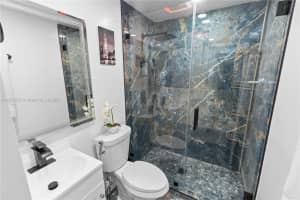 6474 Palm Ave Hialeah, FL 33012 - MLS#A11823532