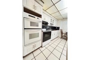 19525 NW 38th Ct, Miami Gardens, FL 33055 Sold 10/15/25