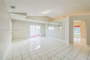 9537 SW 154th Ave, Miami, FL 33196, - MLS#A11823578