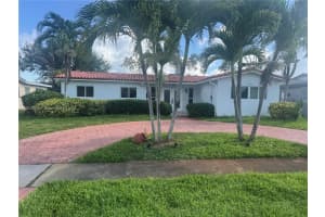 5207 Hayes St 1 Hollywood, FL 33021 - MLS#A11823584