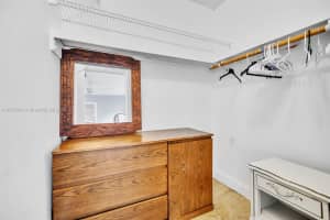 5207 Hayes St 1 Hollywood, FL 33021 - MLS#A11823584