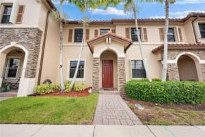 448 SE 32nd Ave, Homestead, FL 33033, Sold 08/15/25