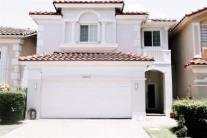10919 Nw 67th Ter, Doral