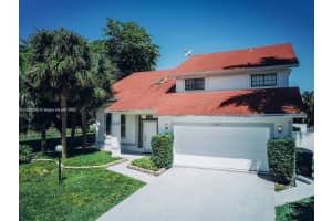 203 SE 8th St, Dania Beach, FL 33004, Sold 08/19/25