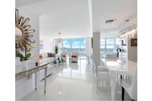 18071 Biscayne Blvd 1901, Aventura