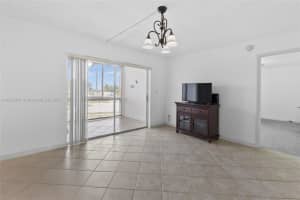7887 Golf Cir Dr APT 203, Margate, FL 33063, - MLS#A11823741
