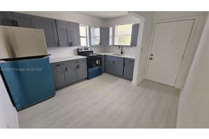 1000 W 28th St APT 17, Hialeah, FL 33010, - MLS#A11823778