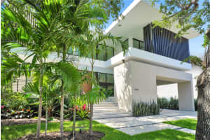 100 Hampton Ln Key Biscayne, FL 33149 - Off Market