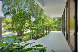 100 Hampton Ln Key Biscayne, FL 33149 - Off Market