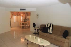 4090 Nw 42nd Ave 106, Lauderdale Lakes