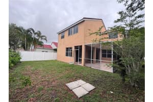 833 Stanton Dr, Weston