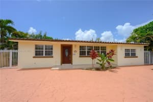 30 E 52nd Pl, Hialeah