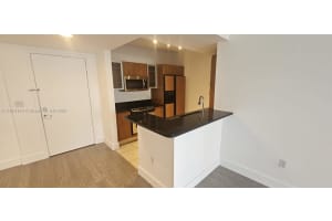 2775 Ne 187th St 424, Aventura