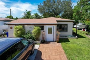 1395 Ne 178th St, North Miami Beach
