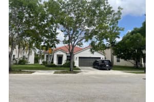 1087 Chenille Cir, Weston