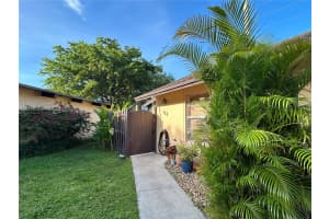 121 Briarwood Cir #1-5, Hollywood, FL 33024, - MLS#A11824213
