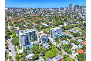 280 Sw 20th Rd 904, Miami