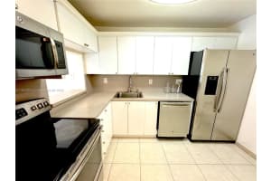 7900 Camino Cir 305, Miami