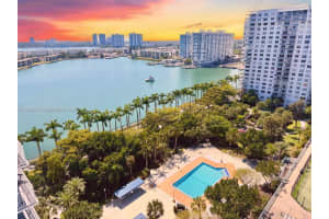 2851 Ne 183rd St 1706e, Aventura