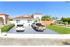 8905 NW 112th St, Hialeah Gardens, FL 33018, Sold 07/15/25