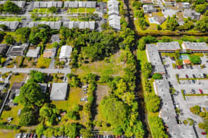 6214 Edwards Rd, Margate, FL 33063 - MLS#A11824459