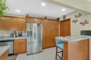 13705 SW 84th St APT H, Miami, FL 33183, Sold 08/19/25