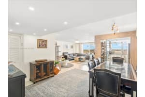 18071 Biscayne Blvd 1401, Aventura