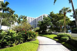 2500 Parkview 2020, Hallandale Beach