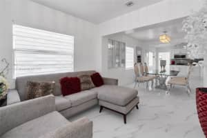 31 SW 58th Ct, Miami, FL 33144, - MLS#A11824770