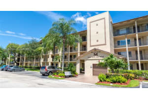 901 Sw 141st Ave 303m, Pembroke Pines