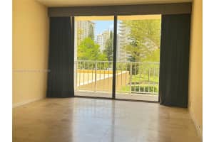 290 174th St APT 316, Sunny Isles Beach, FL 33160, Sold 07/24/25