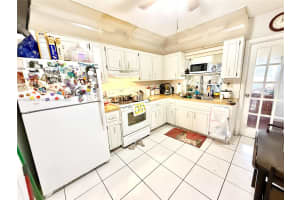 820 N Golf Dr, Hollywood, FL 33021 - MLS#A11824884