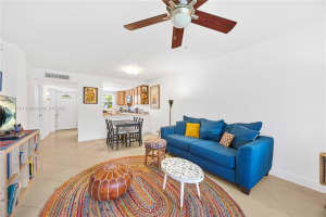 114 Royal Pk Dr, Oakland Park, FL 33309, Sold 08/25/25