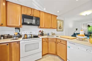 114 Royal Pk Dr, Oakland Park, FL 33309, Sold 08/25/25