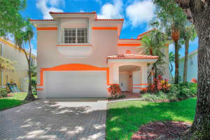 676 Nw 133rd Dr, Plantation