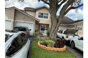 4925 W Lakes Dr, Deerfield Beach